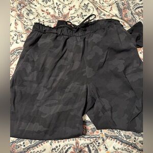 LULULEMON HIGH RISE JOGGER BLACK CAMO SIZE 12